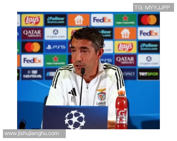 如何快速查询足球球星的最新资料和职业生涯成就